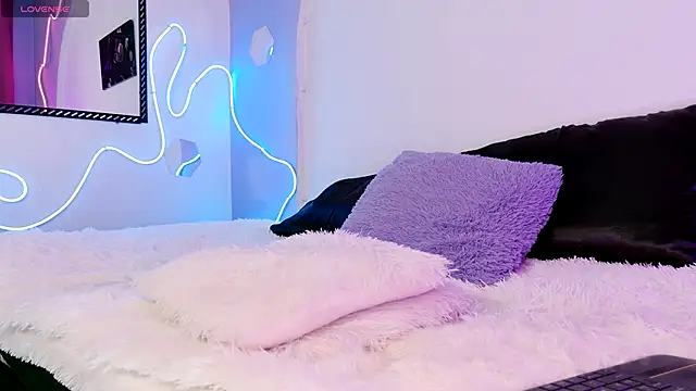 Dannyhot  online show from November 9, 3:38 am