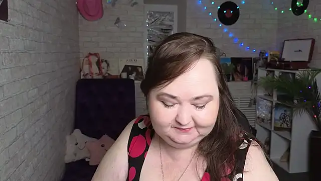 Eloisa Eliot online show from September 26, 2:10 pm