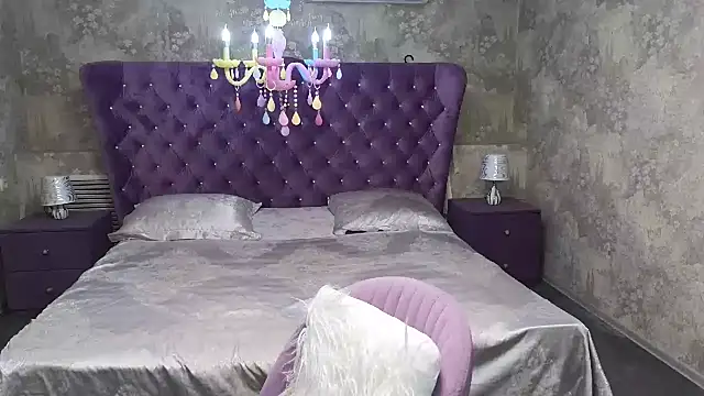 Eloisa Eliot online show from October 10, 1:32 pm