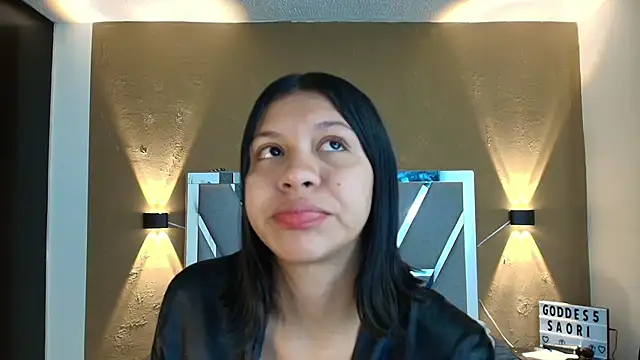 Snapshot of goddess_saori_ chatting on February 7, 1:53 am goddess saori online show from February 7, 1:53 am