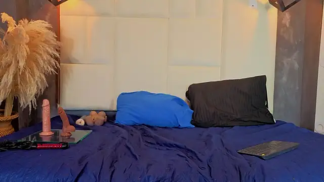 Liam forest  online show from February 1, 5:50 am