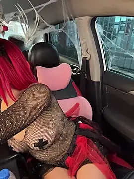 Snapshot of Scarlett_fiire chatting on October 31, 5:03 pm Scarlett fiire online show from October 31, 5:03 pm