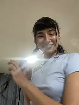 Alynn Bri  online show from March 23, 2:04 am