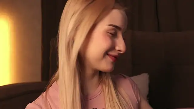 Snapshot of Nana_Wilson chatting on March 1, 5:09 am Nana Wilson online show from March 1, 5:09 am