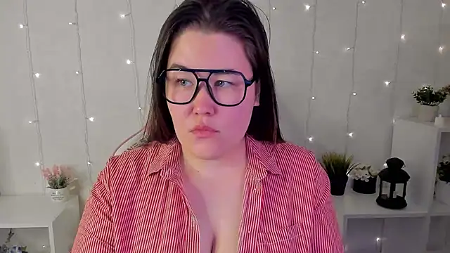 Snapshot of Tara_Torres chatting on November 11, 4:01 am Tara Torres online show from November 11, 4:01 am