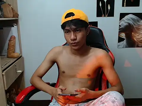 YourAsian Cummer online show from April 27, 1:53 pm