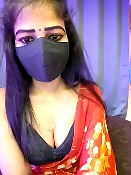 Snapshot of Misss-julli chatting on April 5, 1:36 am Misss-julli online show from April 5, 1:36 am
