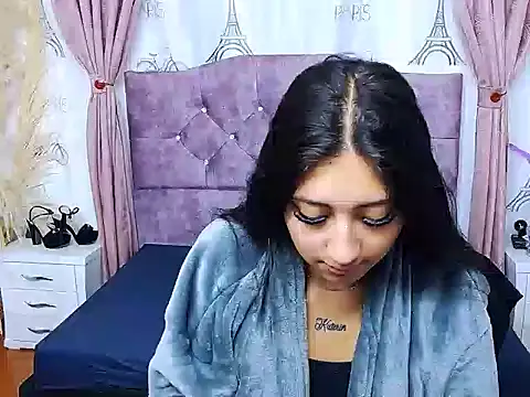 Snapshot of Wendy-13 chatting on October 7, 11:07 am Wendy-13 online show from October 7, 11:07 am