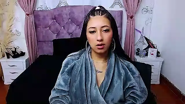 Snapshot of Wendy-13 chatting on October 25, 11:29 am Wendy-13 online show from October 25, 11:29 am