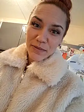 SlimBellaa online show from October 31, 11:44 am