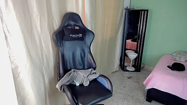 Stein  online show from October 18, 1:45 pm