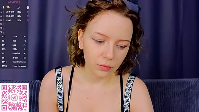 Snapshot of EmiliSaren chatting on September 10, 6:08 pm EmiliSaren online show from September 10, 6:08 pm