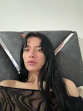 LiaCollings online show from May 11, 2:45 pm