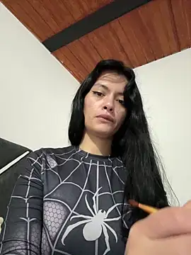 LiaCollings online show from May 18, 11:05 am