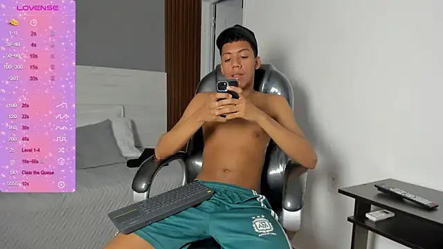 Brunette  boy online show from November 15, 3:26 am