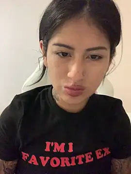 Snapshot of mrskarmaa chatting on October 10, 9:25 pm mrskarmaa online show from October 10, 9:25 pm