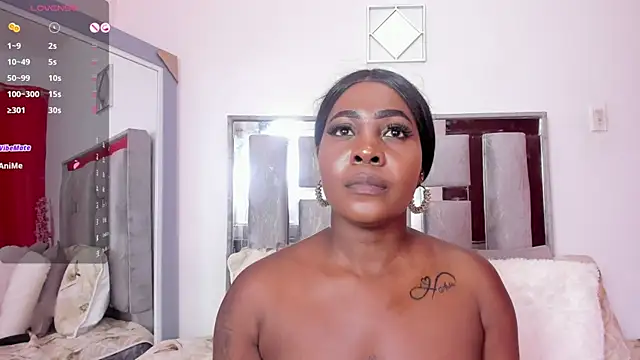 Emilly roaa online show from February 7, 8:01 pm