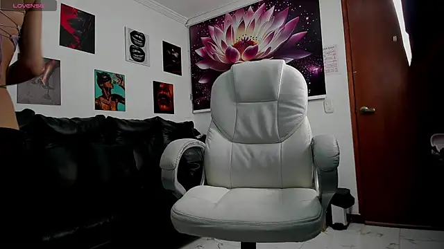 lycoris 19 online show from October 2, 8:49 pm