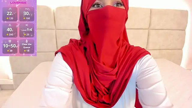  Nadiaa online show from November 7, 7:03 pm