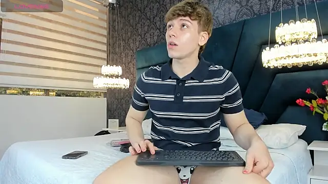 TaylerWhite online show from April 1, 11:55 am