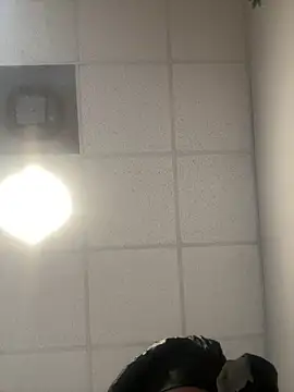 honestlychina online show from February 20, 7:03 pm