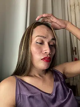 RomanticPearlTS online show from February 10, 1:15 pm