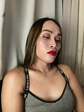 RomanticPearlTS online show from May 18, 1:13 am