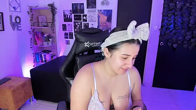 Snapshot of Lana_Herondale chatting on November 25, 9:09 am Lana Herondale online show from November 25, 9:09 am