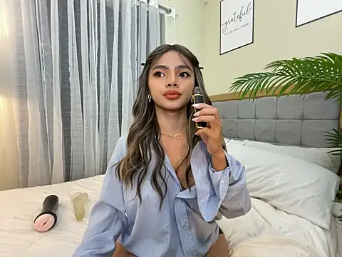 Snapshot of miss_glenda chatting on October 30, 10:54 pm miss glenda online show from October 30, 10:54 pm