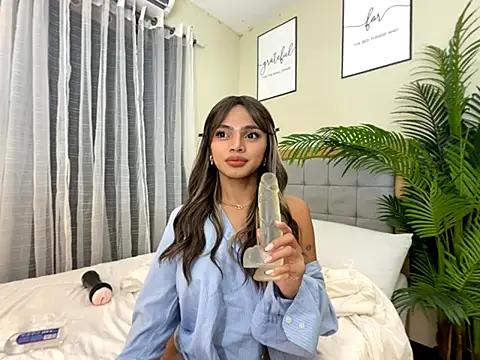 Snapshot of miss_glenda chatting on November 1, 5:15 pm miss glenda online show from November 1, 5:15 pm