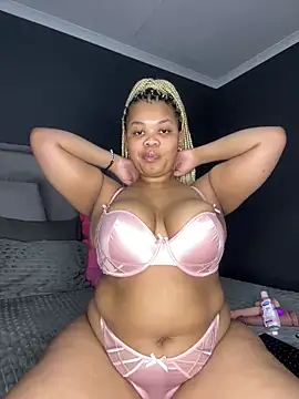 Snapshot of Thick_Ass_Barbiie chatting on September 22, 5:15 pm Thick Ass Barbiie online show from September 22, 5:15 pm