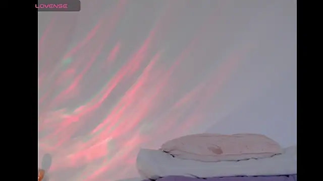 Snapshot of BritneyDivine chatting on October 16, 7:20 am BritneyDivine online show from October 16, 7:20 am