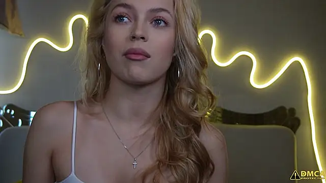 kellypeachcake online show from October 10, 5:28 am