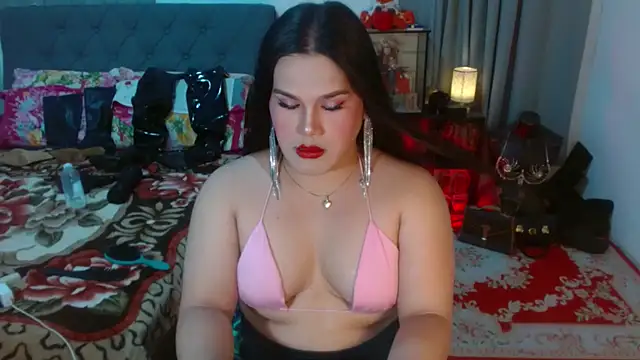 LustfullVelindaks online show from November 6, 8:15 am