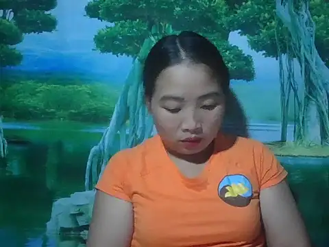 Snapshot of PhamPhung chatting on October 2, 2:57 pm PhamPhung online show from October 2, 2:57 pm