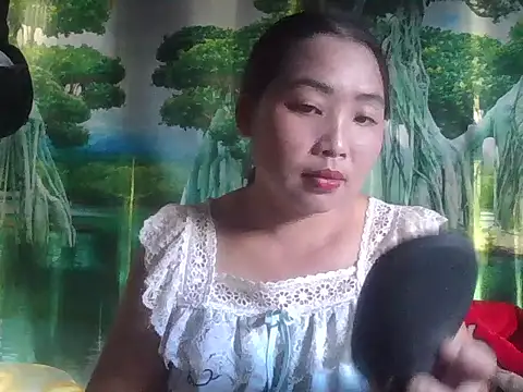 Snapshot of PhamPhung chatting on October 9, 2:20 am PhamPhung online show from October 9, 2:20 am