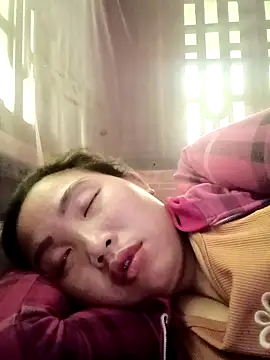 Snapshot of PhamPhung chatting on October 18, 6:48 am PhamPhung online show from October 18, 6:48 am