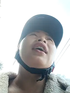 Snapshot of PhamPhung chatting on October 27, 12:58 am PhamPhung online show from October 27, 12:58 am