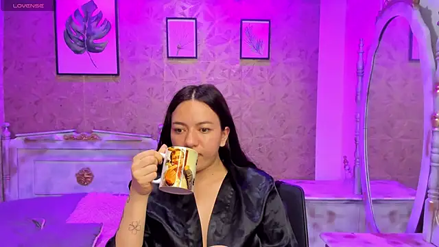 Dali collin online show from April 28, 12:21 pm