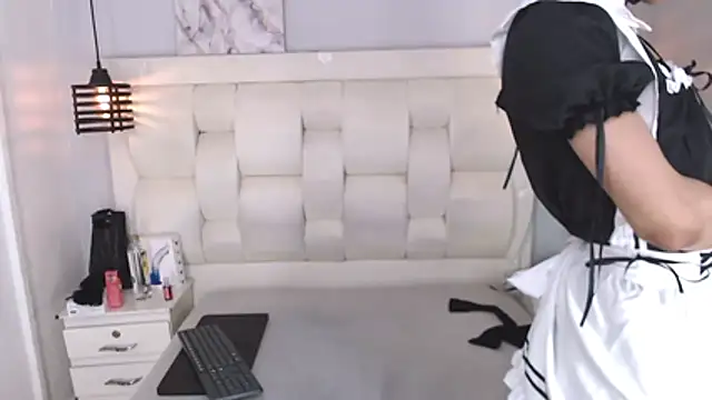 Atley Dolly online show from November 4, 9:25 pm