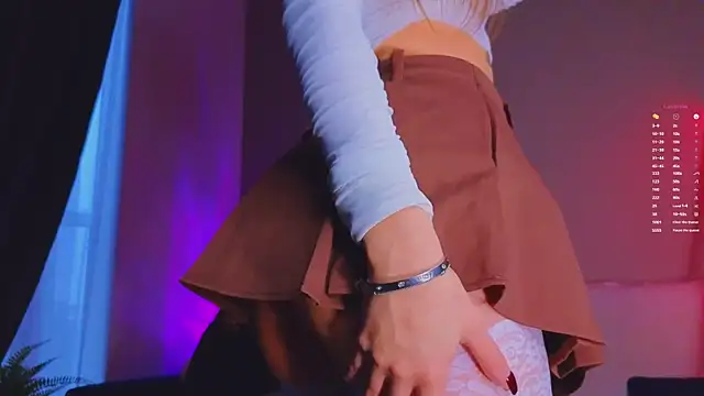 VirginiaHouston online show from January 11, 6:18 am