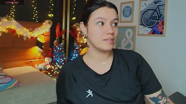 hanna kimura online show from December 15, 7:29 pm