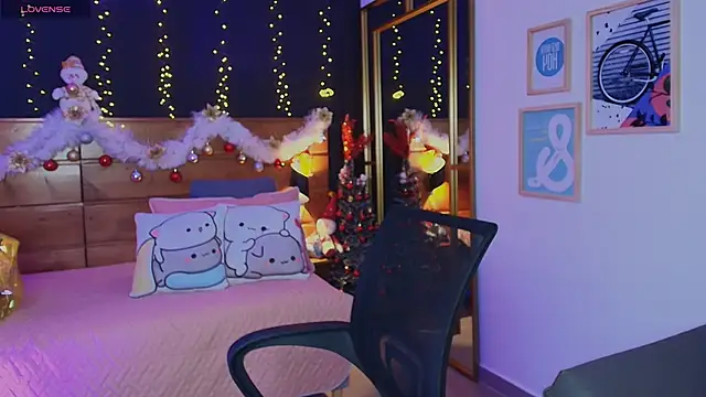 hanna kimura online show from December 19, 8:27 pm