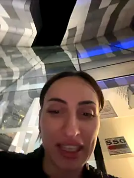 Snapshot of AuraPure chatting on October 24, 4:58 pm AuraPure online show from October 24, 4:58 pm