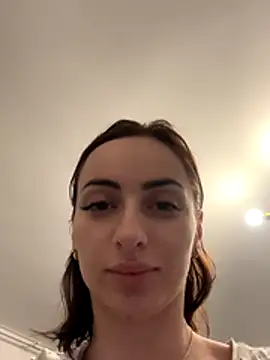 Snapshot of AuraPure chatting on November 19, 4:34 am AuraPure online show from November 19, 4:34 am