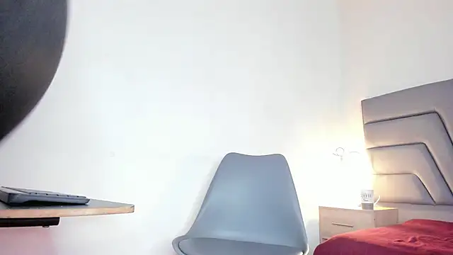 Maia 520 online show from January 5, 6:00 pm