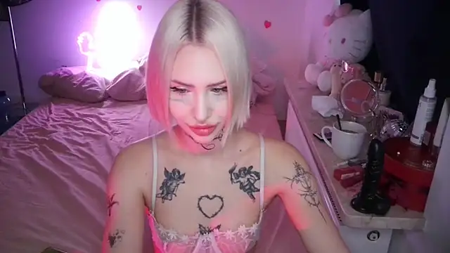 Snapshot of yourscirilla chatting on March 11, 3:07 pm yourscirilla online show from March 11, 3:07 pm