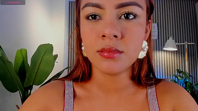 Snapshot of Missnaomi_ chatting on October 7, 12:30 am Missnaomi  online show from October 7, 12:30 am