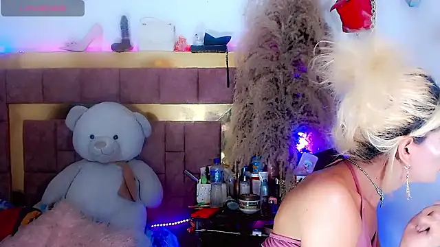 ravenous charmer online show from March 9, 5:44 am