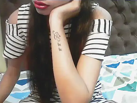 Snapshot of elize__ chatting on September 9, 2:55 am elize online show from September 9, 2:55 am